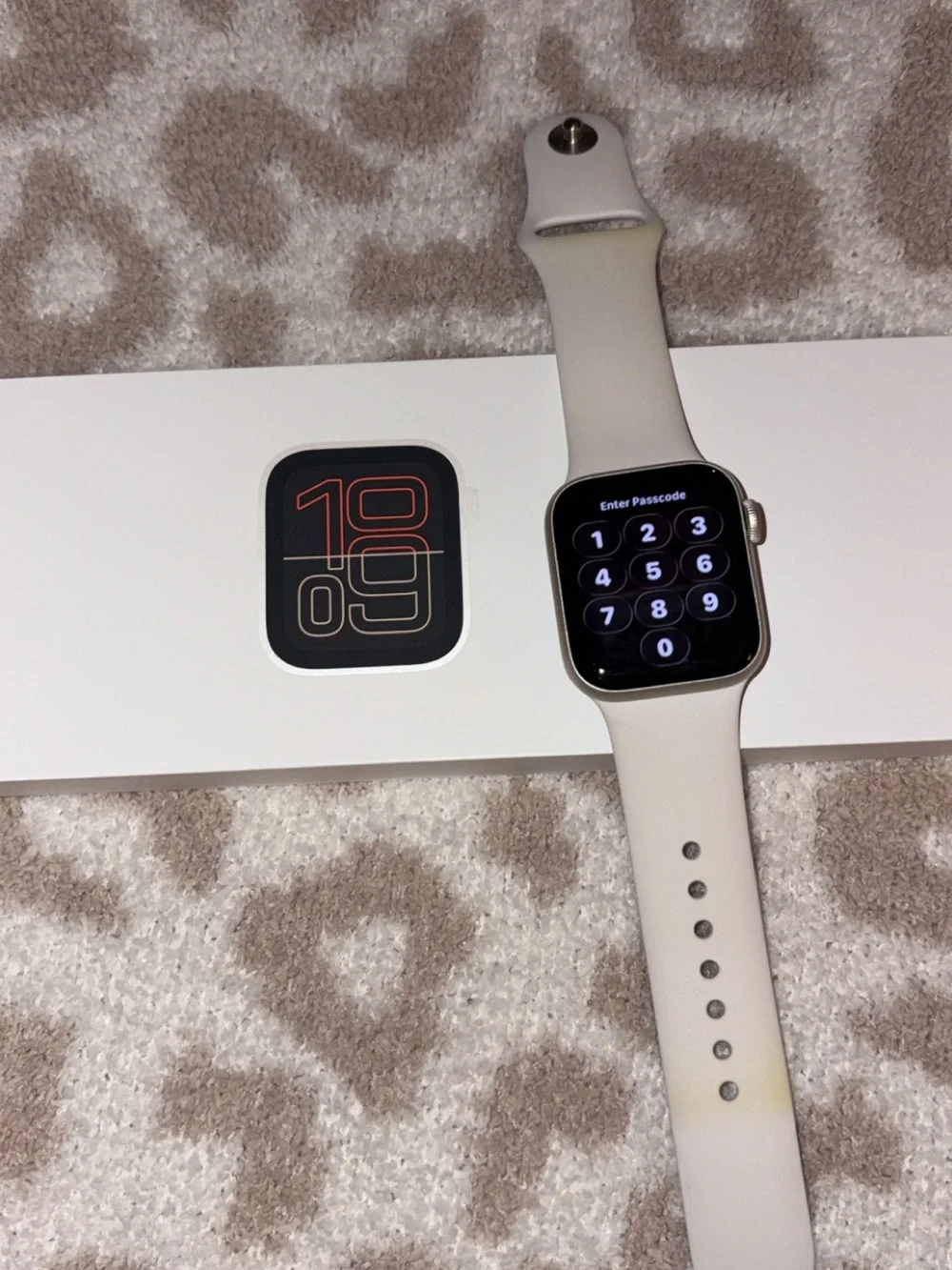 Apple Watch SE 3 40mm starlight